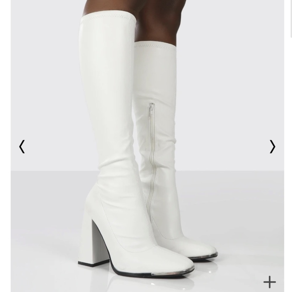 PUBLIC DESIRE CARYN WHITE PU WHITE HEELED KNEE HIGH BOOTS - SIZE 9 US / 7 UK